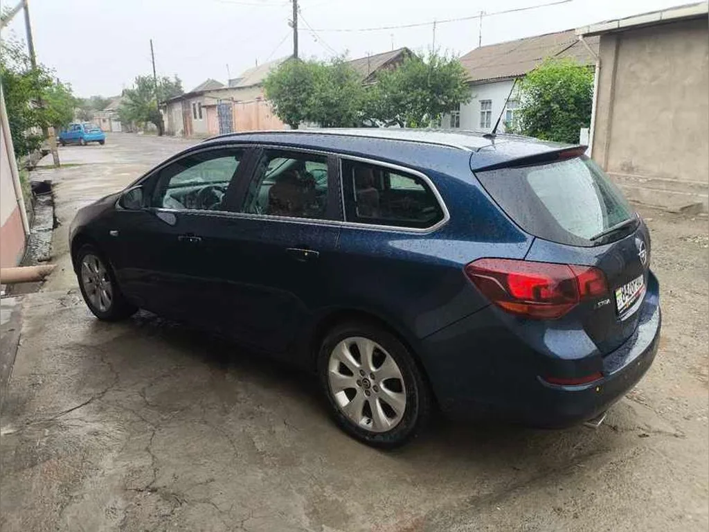 Opel Astra J
