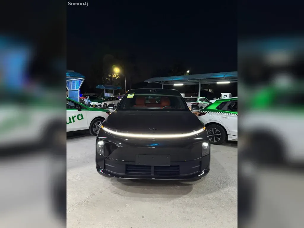 Li Auto L6