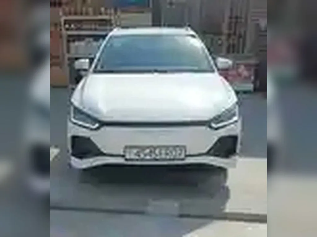 BYD B2