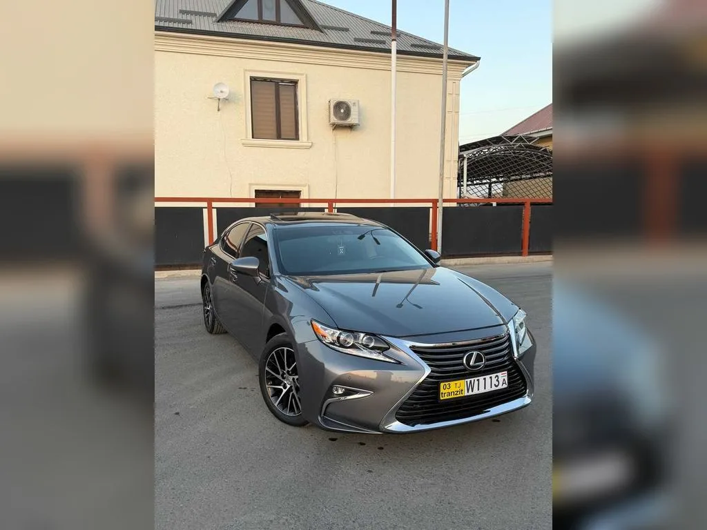 Lexus ES series