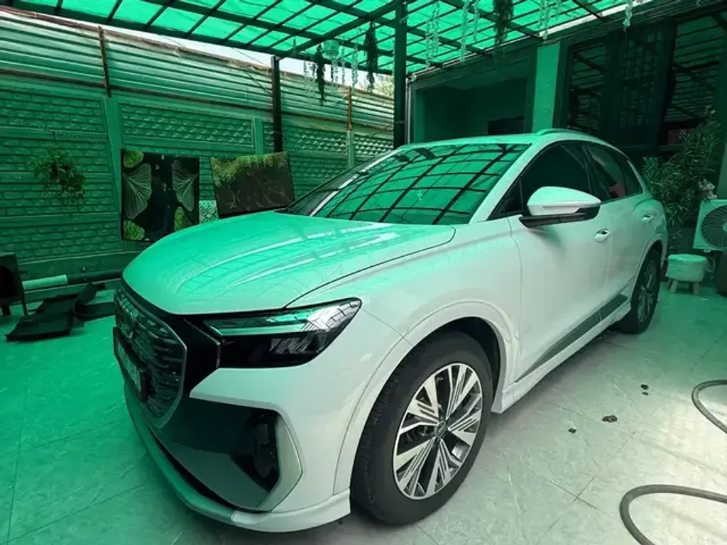 Audi Q4