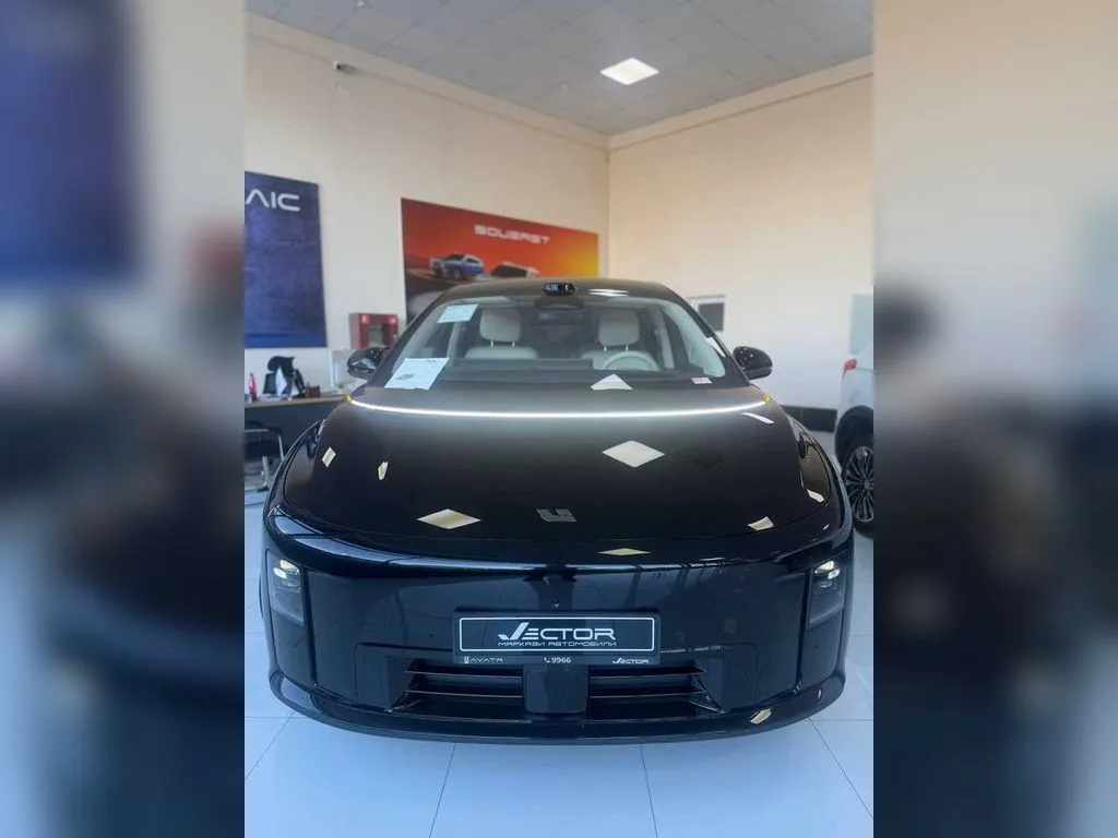 Li Auto I8