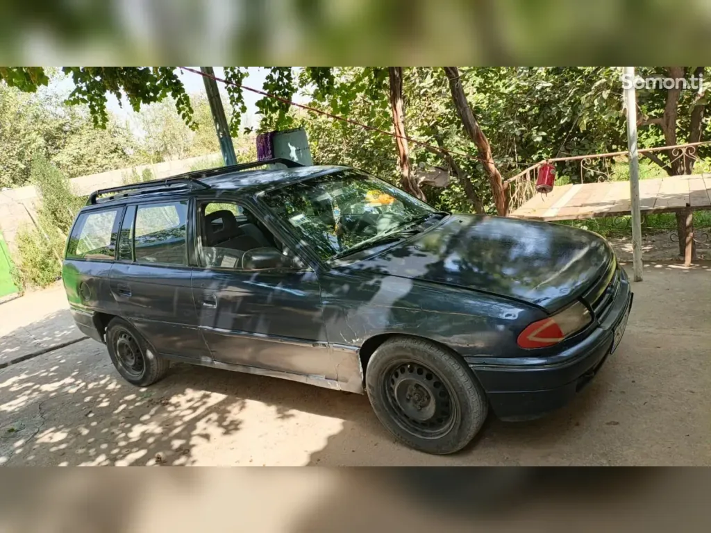 Opel Astra F