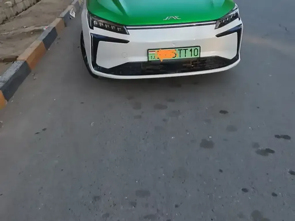 JAC E J7