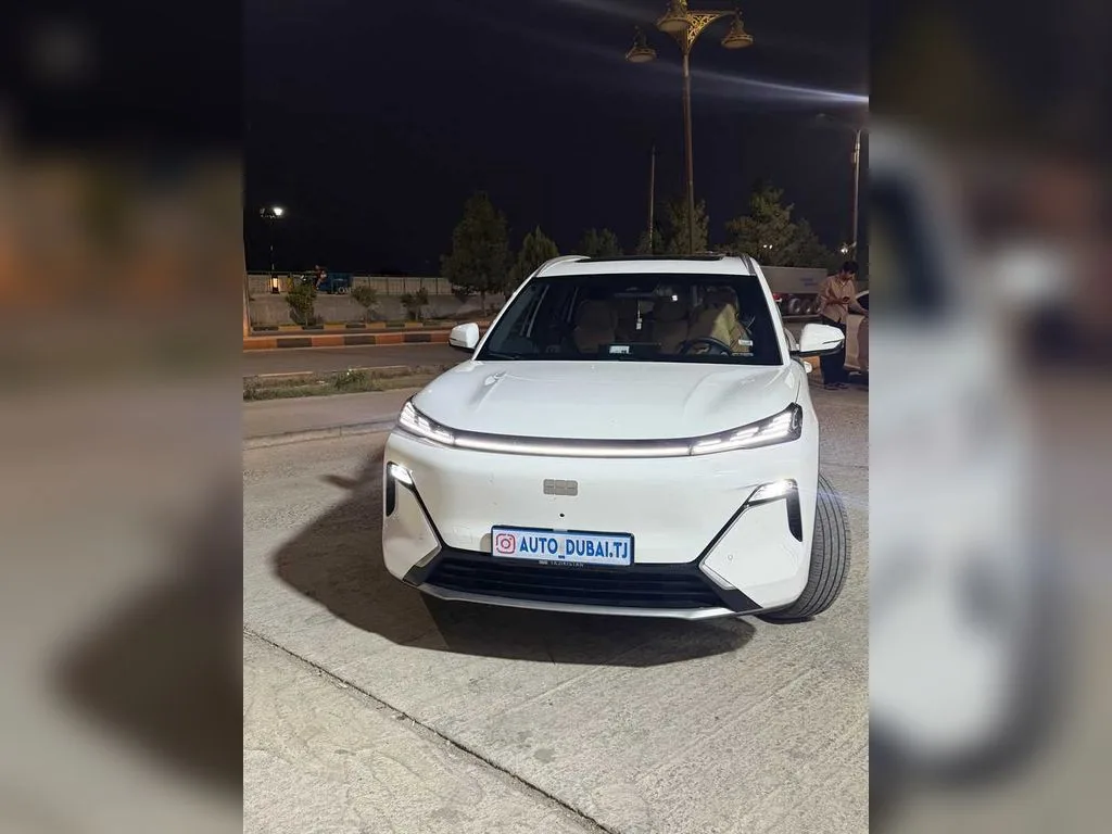 Geely Galaxy L7
