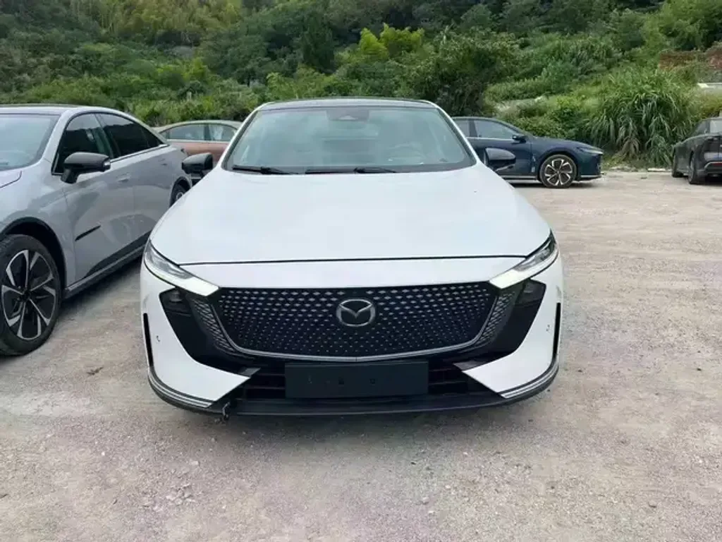 Mazda EZ 6