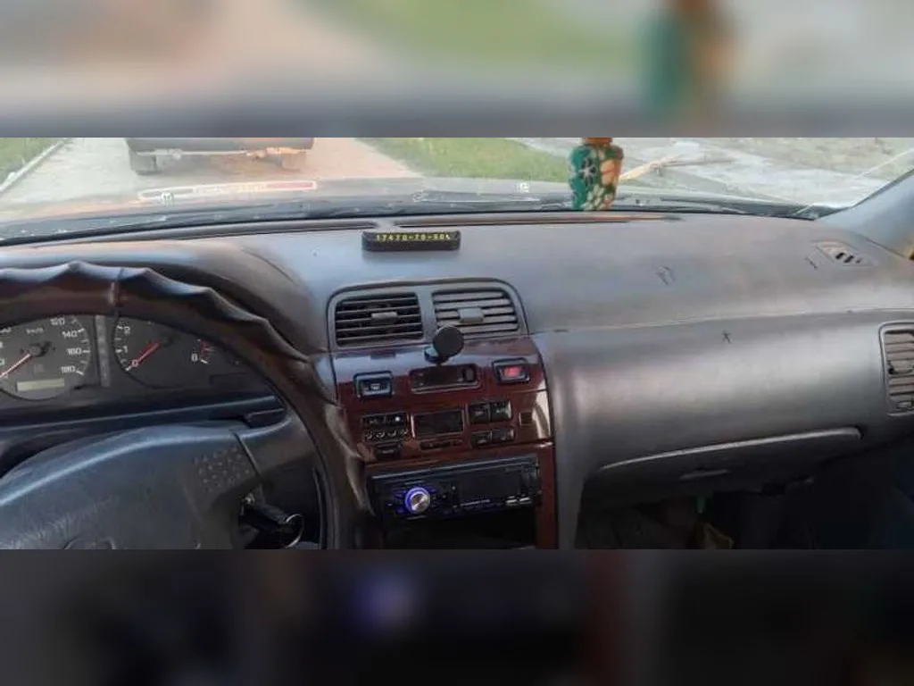 Nissan Cefiro