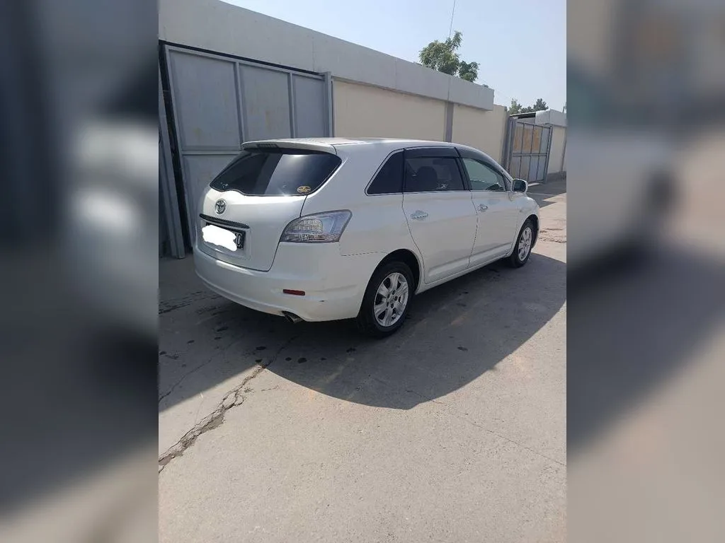 Toyota Mark X Zio