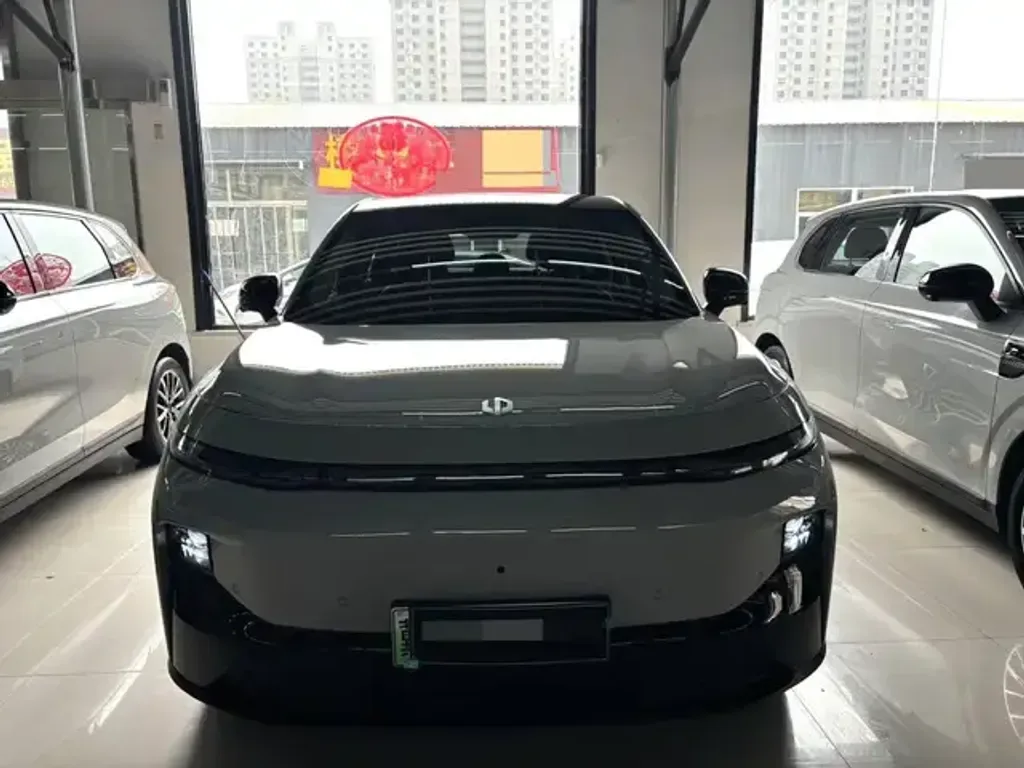 Leapmotor C10