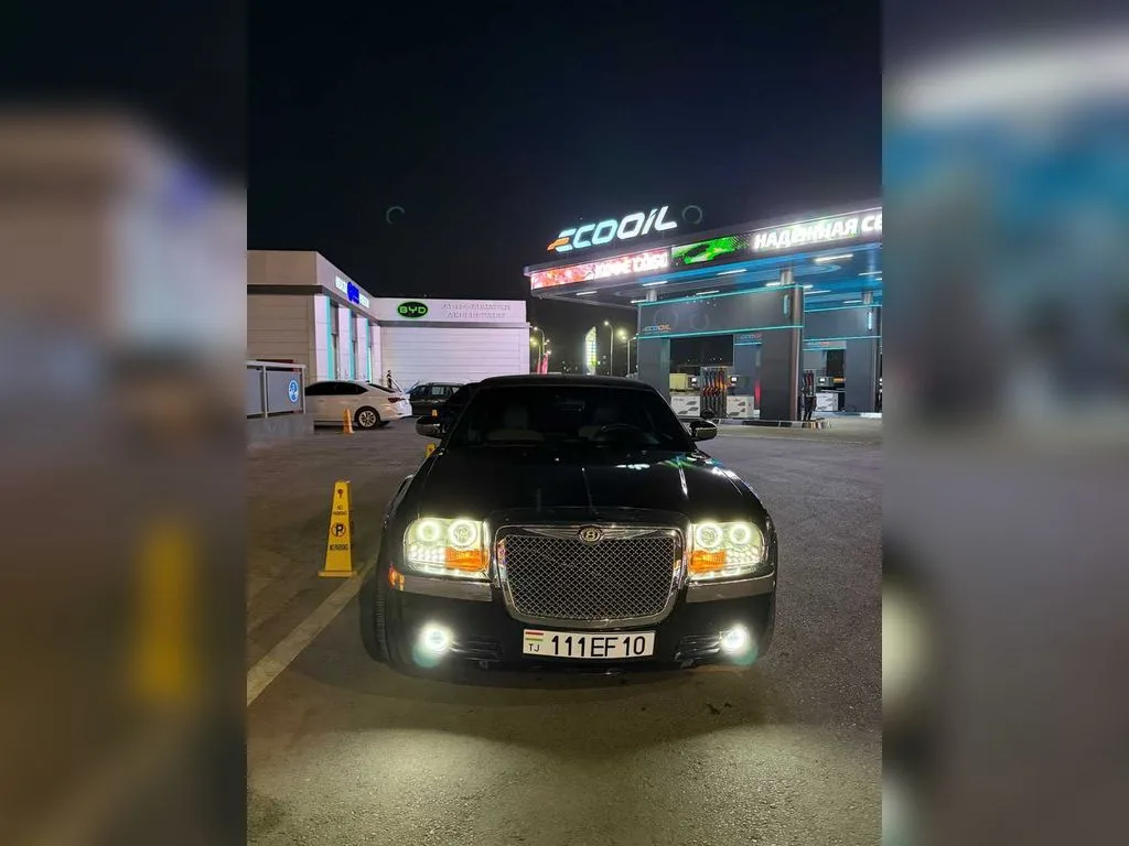 Chrysler 300 M