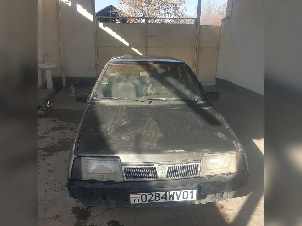 Lada 21099