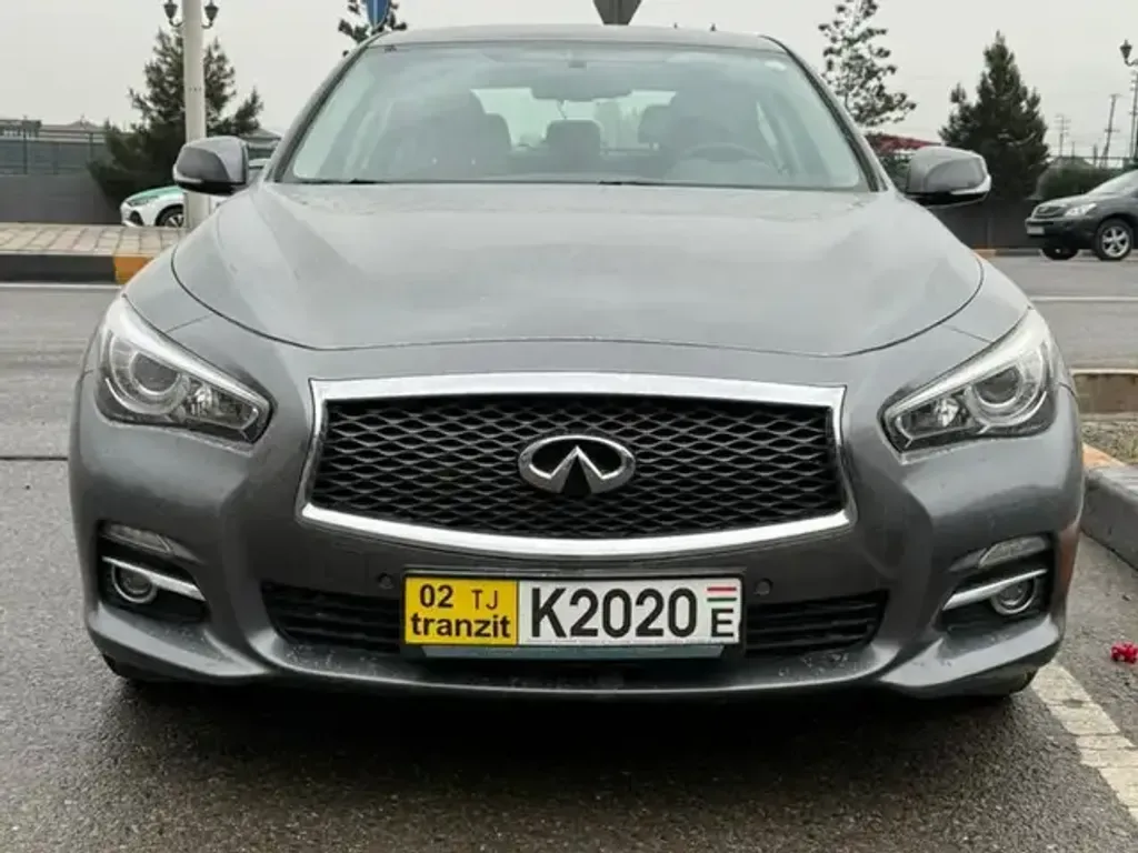 Infiniti Q