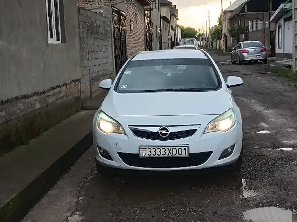 Opel Astra J