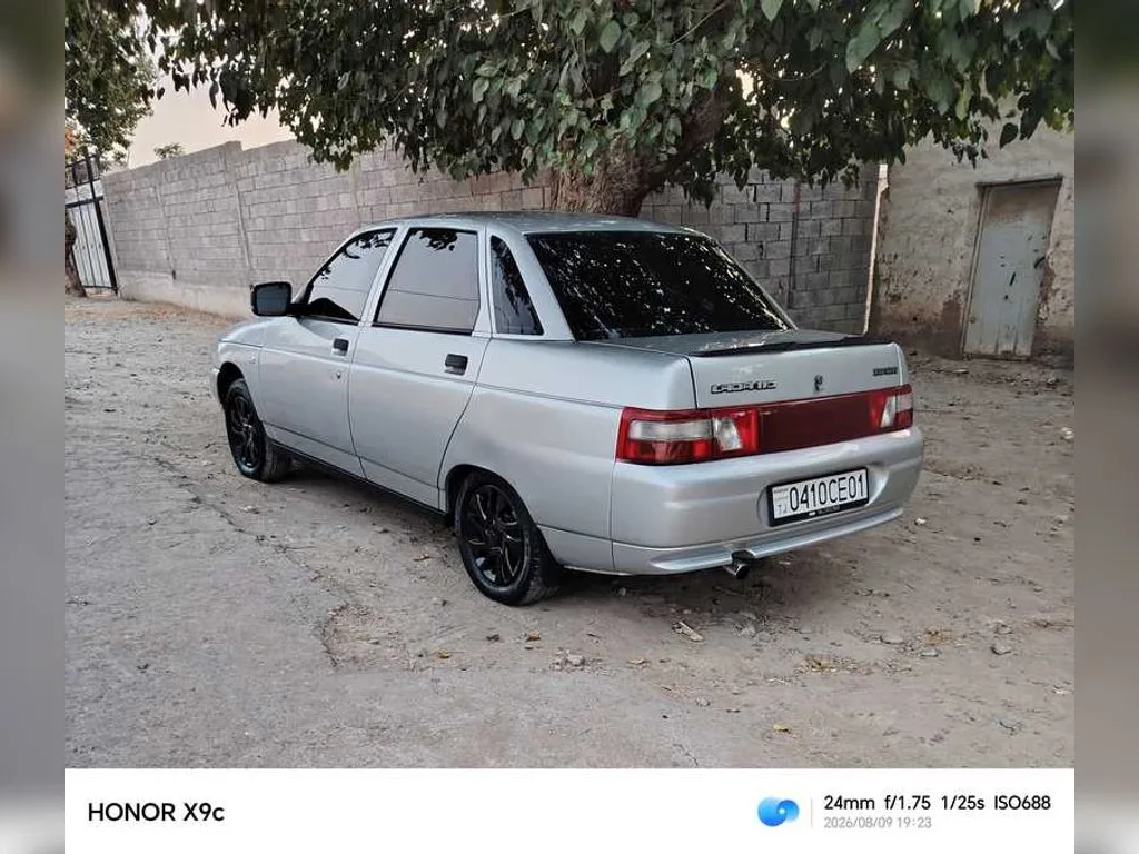 Lada 2110