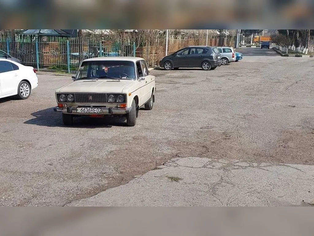 Lada 2106