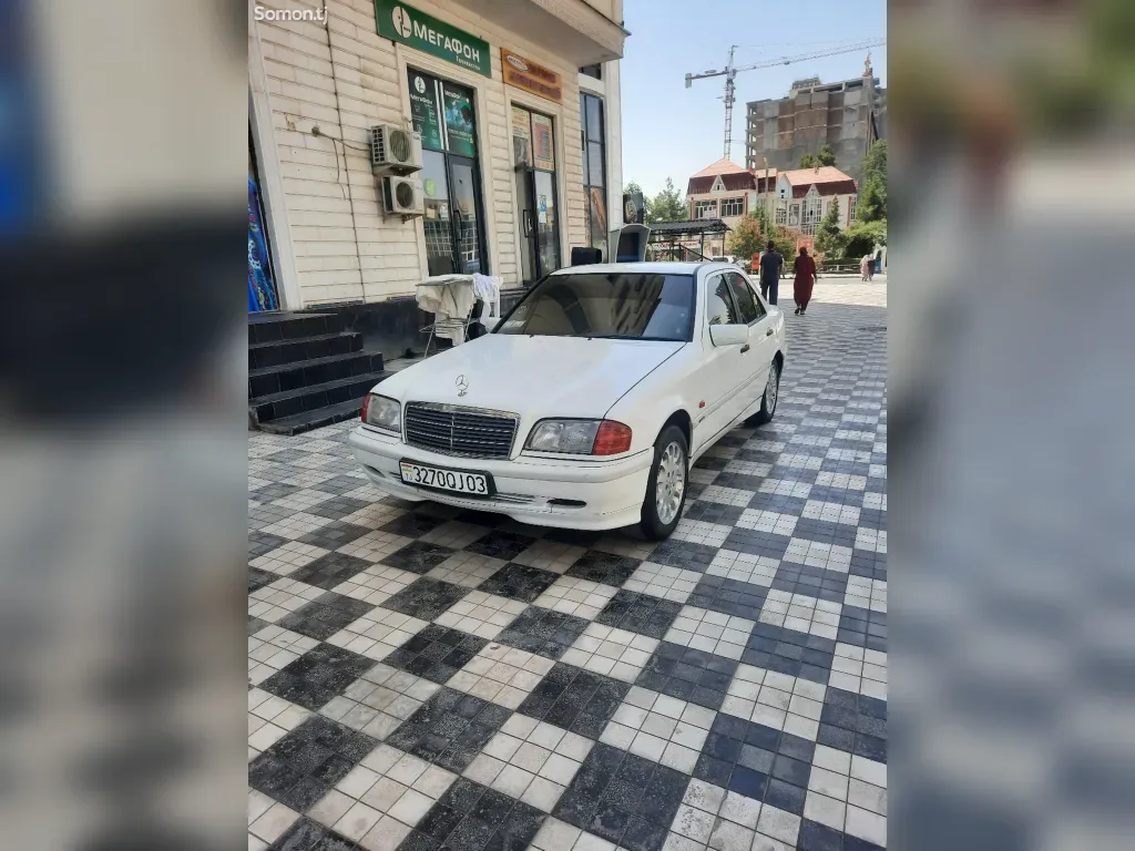 Mercedes-Benz C-Class