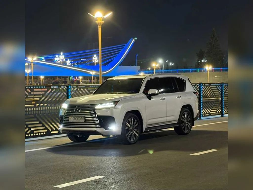 Geely Galaxy E8